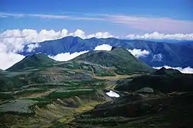 Vue des monts Niseykauspe et Kuro
