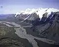 Chaîne de montagne et vallée glaciaire