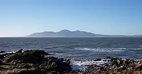 Les montagnes de Mourne vues depuis St. John's Point.