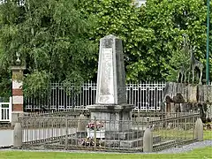 Le monument aux morts.