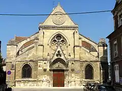 La façade occidentale de l'église Saint-Léger.