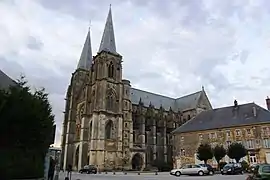 L'église abbatiale Notre-Dame.