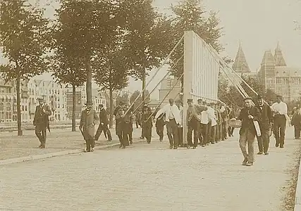 Transport du Rijksmuseum au Stedelijk Museum, 30 août 1898.