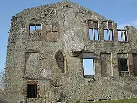 Château de Moyenchapelle, logis, porte, tour, sous sol