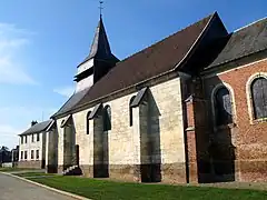 Le côté de l'église