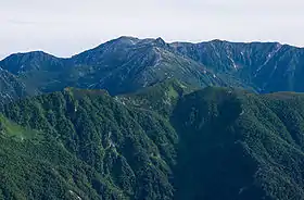 Vue du mont Kisokoma depuis le mont Utsugi.