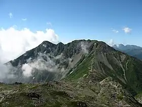 Vue du mont Nōtori depuis le mont Aino.