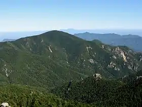 Le mont Ogawa vu depuis le mont Kinpu.