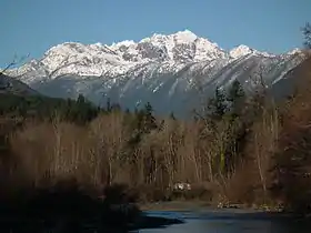 Mont Constance et rivière Dosewallips.