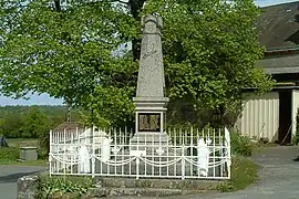 Le monument aux morts en 2008.