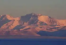 Vue du mont Lister depuis l'île de Ross.