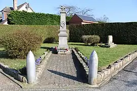 Le monument aux morts.