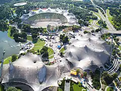 Parc olympique de Munich voisin, des Jeux olympiques d'été de 1972.