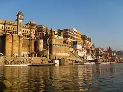Varanasi ou Bénarès, est la ville éternelle nombril de l'Inde, situé sur les bords du Gange.
