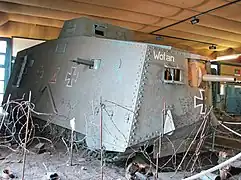 A7V (réplique d'un char original).