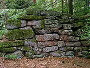 Une portion de l'énigmatique mur païen, qui entoure le mont Sainte-Odile.