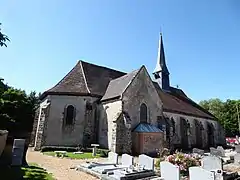 Chevet et mur nord de l'église.