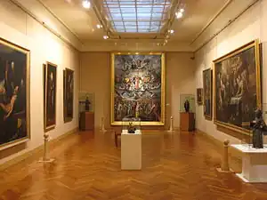 Galerie du musée Goya où sont rassemblés des peintures d'artistes espagnols du XIVe au XXIe siècle.