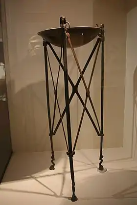 Le trépied de Giberville exposé au Musée de Normandie à Caen