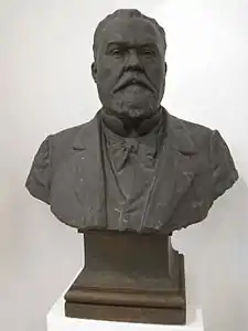 Buste de Victor Hugo (1899), bronze, Montbéliard, musée du Château des ducs de Wurtemberg.