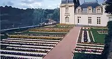 Planches, terrasse du musée de la toile de Jouy,1990