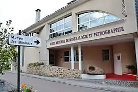 Le musée de minéralogie et de pétrographie.