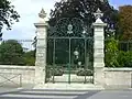 Entrée sur la rue d'Orbigny.