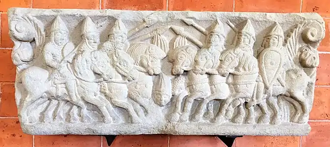 Chapiteau avec scène de bataille, première moitié du XIIe siècle.