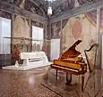 Chambre 8 - Livres de musique et instruments des XVIIIe et XIXe siècles