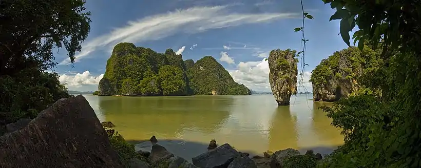 Vue de Ko Tapu et Ko Raya Ring depuis Khao Phing Kan.