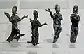 Quatre figurines en bronze de musiciennes. Tombe no 17 Shizhaishan, Jinning. Royaume Dian. Musée provincial du Yúnnán, Kunming.