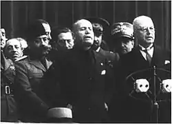 Avec le président du conseil des ministres italien Benito Mussolini à Turin, en 1932