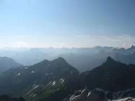 Vue du Muttekopf à gauche avec la Wildmahdspitze à droite.