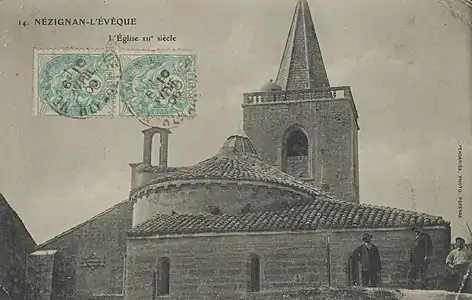 Carte postale de l'église du XIIe siècle en 1906.