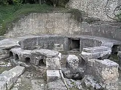 Vestiges du castellum divisorium de Nîmes.