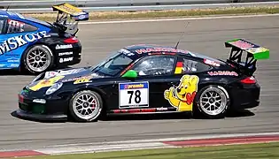 Porsche 911 GT3 Cup sur le circuit du Nürburgring (2011).