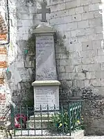 Le monument aux morts.