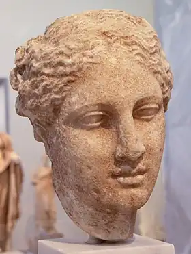 Tête d'Hygie, attribuée à Scopas et provenant de Tégée, Musée national archéologique d'Athènes.