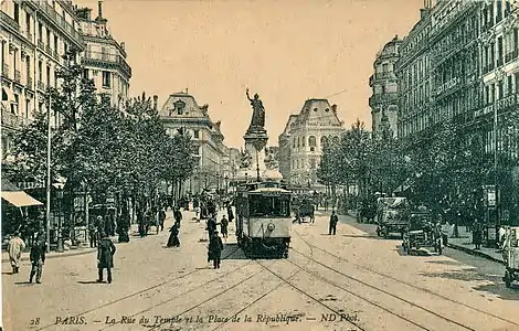 Le tramway pour l'Opéra dans la rue du Temple, au début du XXe siècle.