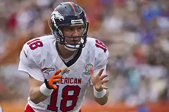 Peyton Manning appelant la balle lors du Pro Bowl 2013.
