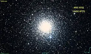 NGC 6752 en lumière visible par le relevé Digitized Sky Survey.