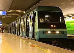 Rame NS-93 du métro de Santiago du Chili.