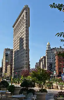 Le Flatiron Building vu depuis l'angle.