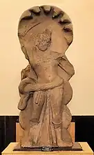 Huvishka :  Statue de Nāga avec inscription du règne de Huvishka (140-180)