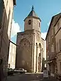 Le clocher fortifié de l'église Saint-Pierre de Nant.