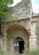 Tour de défense au-dessus de la porte d'entrée