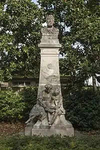 Monument à Jules Verne