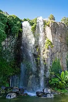 Le Jardin extraordinaire dans l'ancienne carrière de Misery.