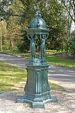 Fontaine Wallace, parc de la Gaudinière