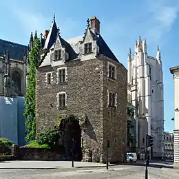 Porte Saint-Pierre, l'ancienne enceinte